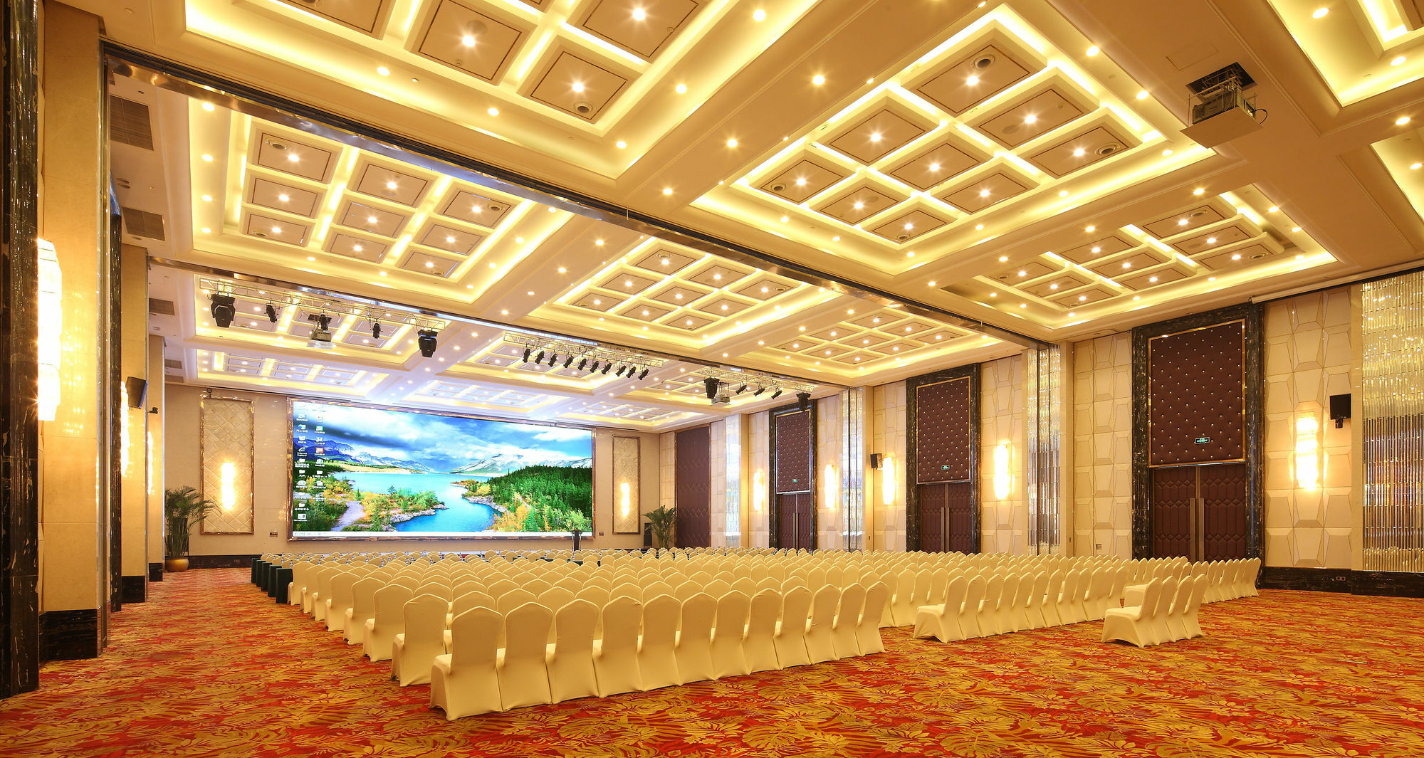 Wyndham Grand Plaza Royale Changsheng Jiangyin Exterior photo